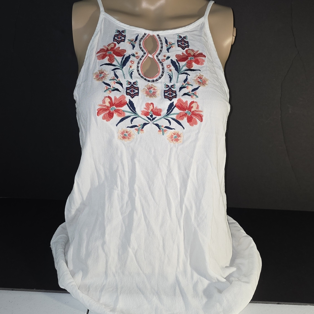Maurices White Floral Embroidered Sleeveless Ladderback BOHO Tank Plus Sz OX